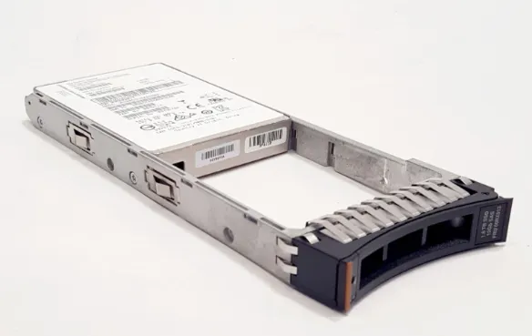 2076-AHH4 1.6TB 2.5 Inch Flash Drive