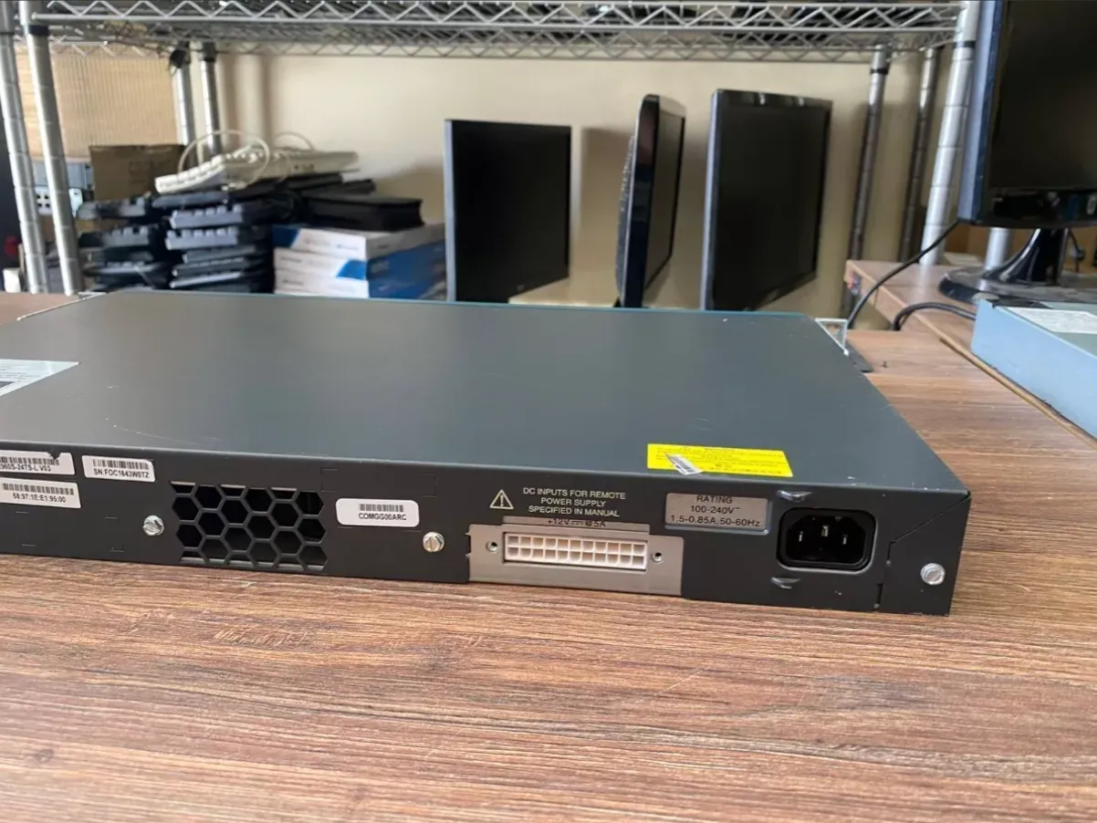 Catalyst C2960S - 24TS-L (GIGABIT)