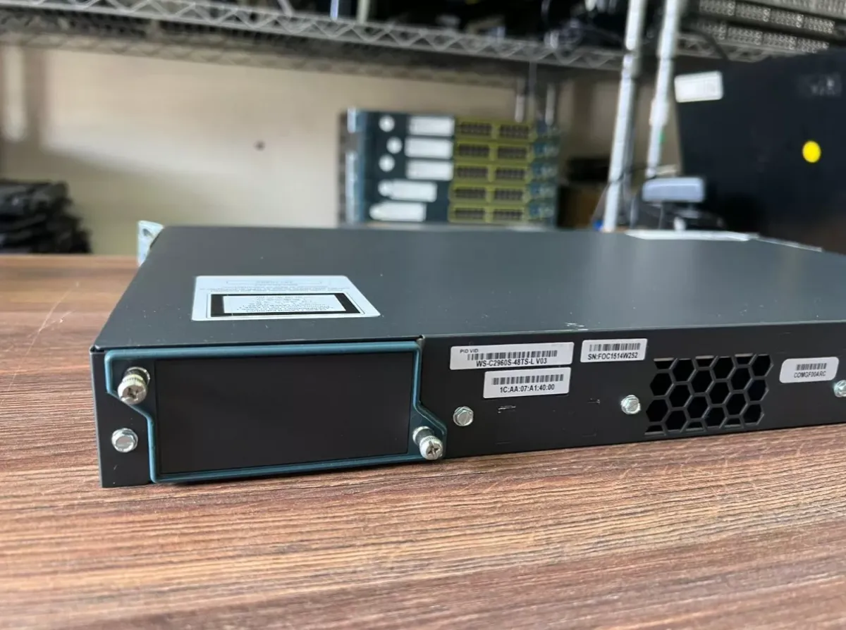 Catalyst C2960S - 48TS-L (GIGABIT)