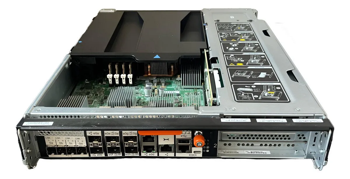 MODULO CONTROLADORA  NETAPP 111-02494 X3172A  FAS8200