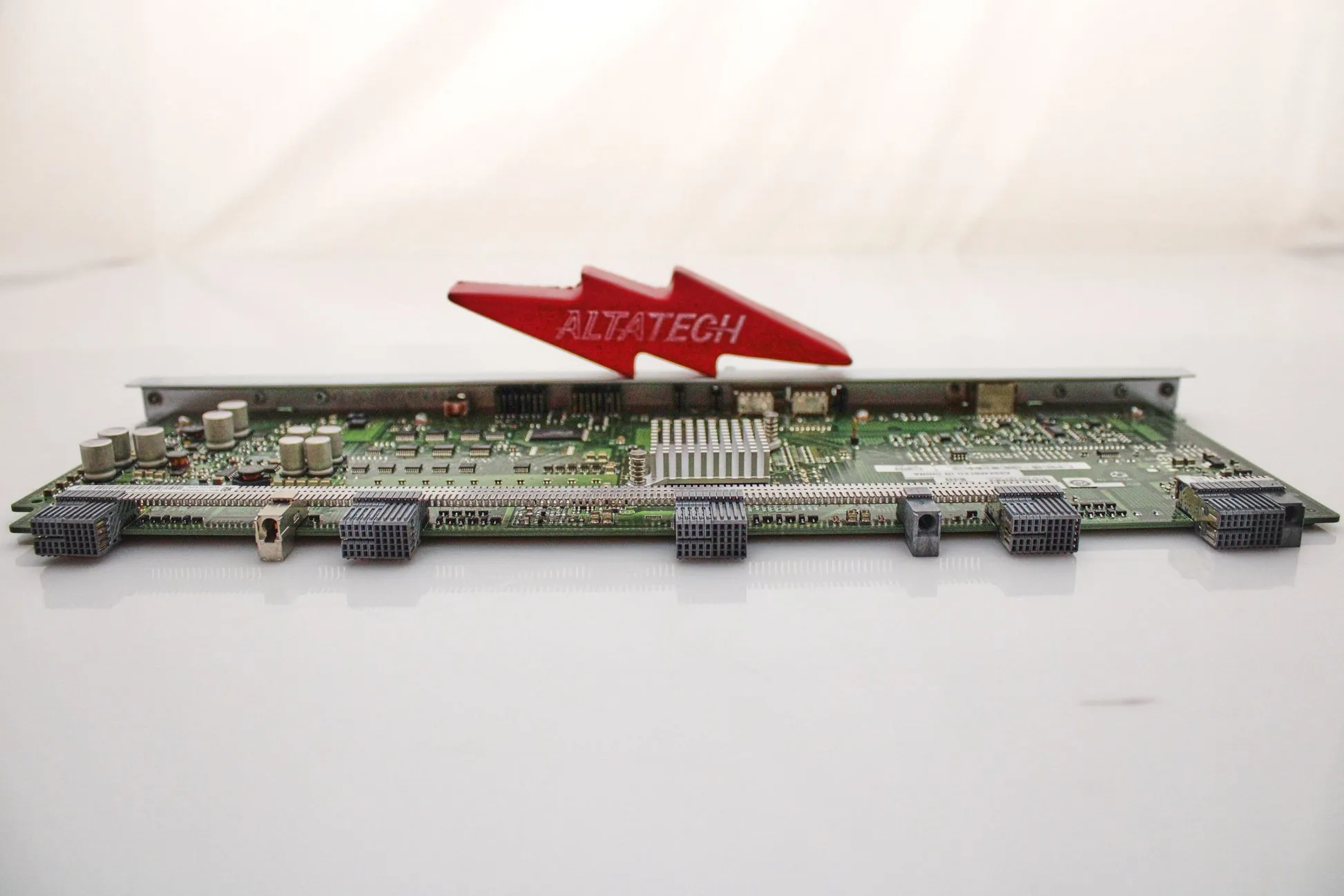 100-562-126 EMC Card LCC Assy DAE3P 4 GB