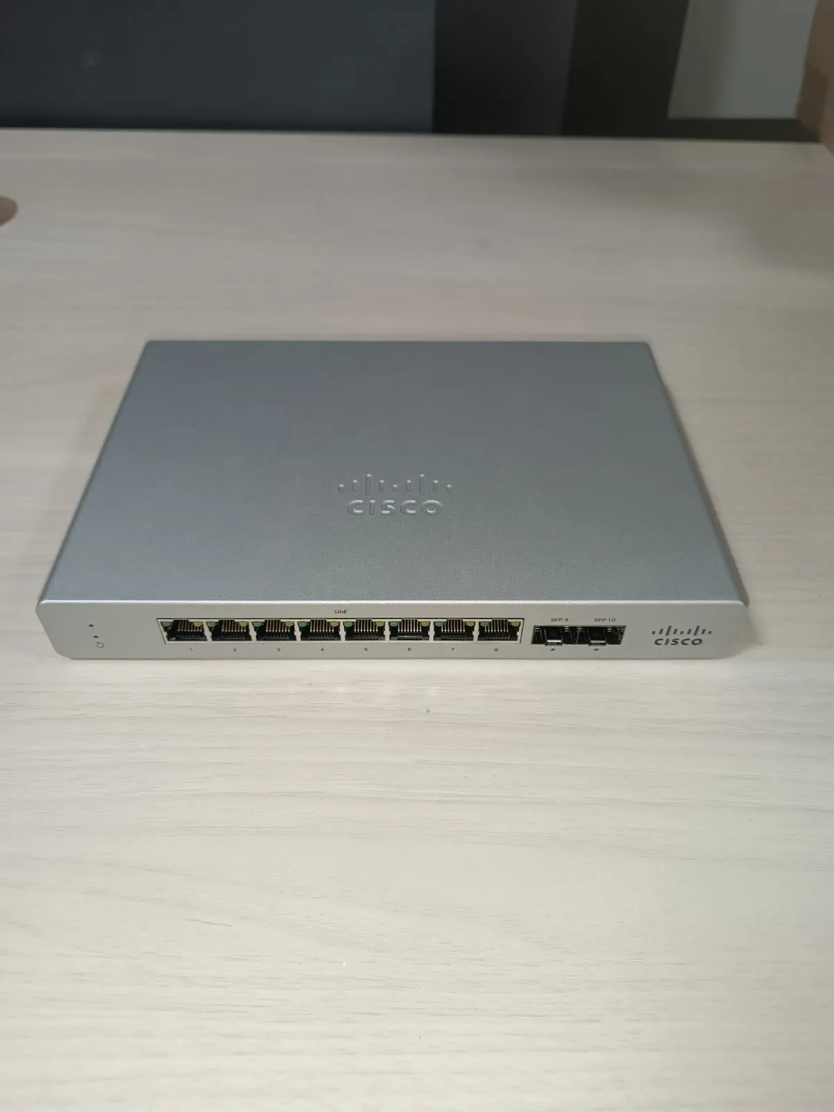 Cisco Meraki MS 120-8 Compact Switch