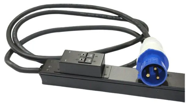 PDU Rack Basic Zero U 32A 230V, (20) C13 & (4)C19  / AP7553