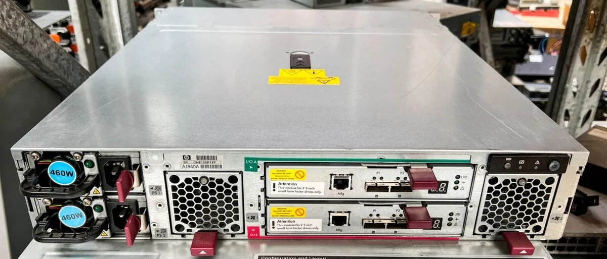 AJ941-63002-CHASSIS HP STORAGEWORKS D2700 SFF DISK ENCLOSURE 2*PSU CHASSIS