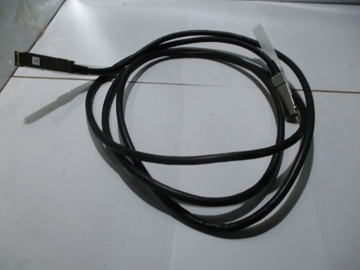 3290633-A HDS VSP Gx00 SAS Cable (5 m)