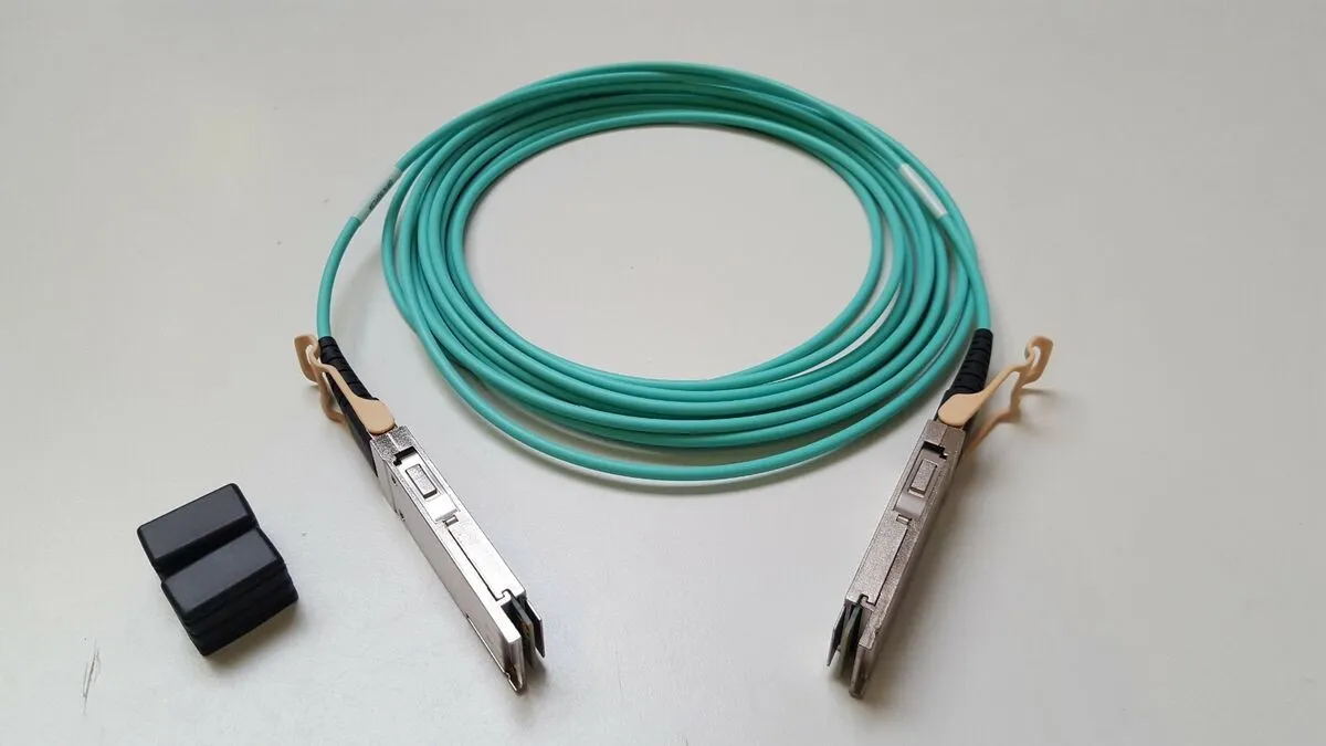 GYC34 Dell Dell QSFP28 AOC 5m Cable