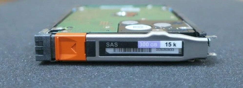 005050933 Disk 300GB 15K 6Gb/se SAS 2.5